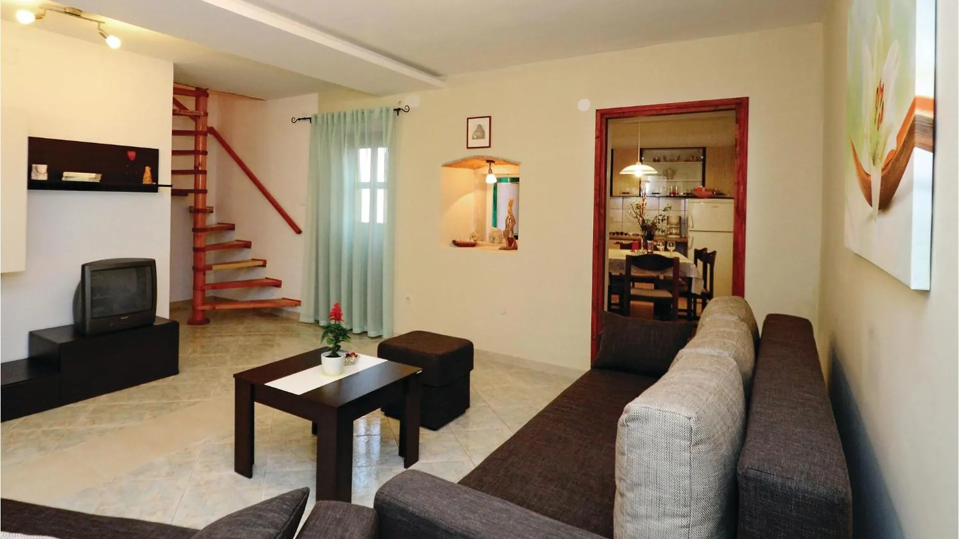 3 Bedroom Lovely Home In Kavran