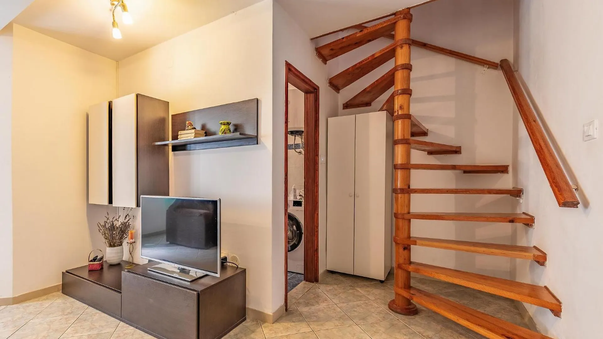 3 Bedroom Lovely Home In Kavran